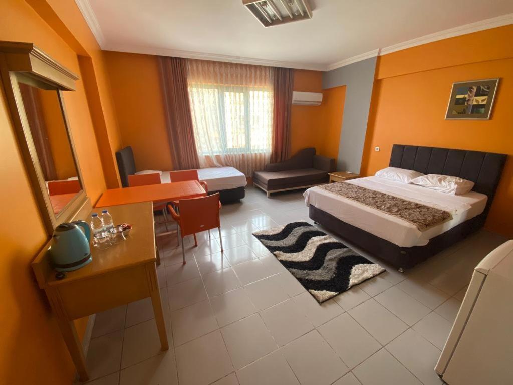City House Hotel Antalya Bagian luar foto