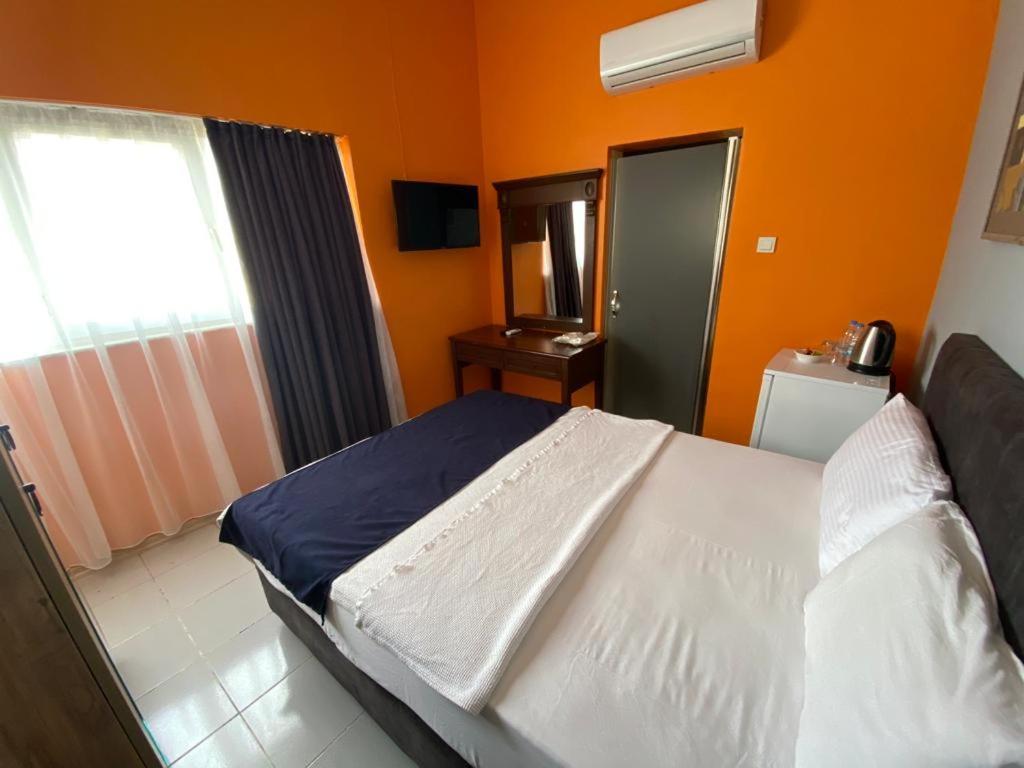 City House Hotel Antalya Bagian luar foto