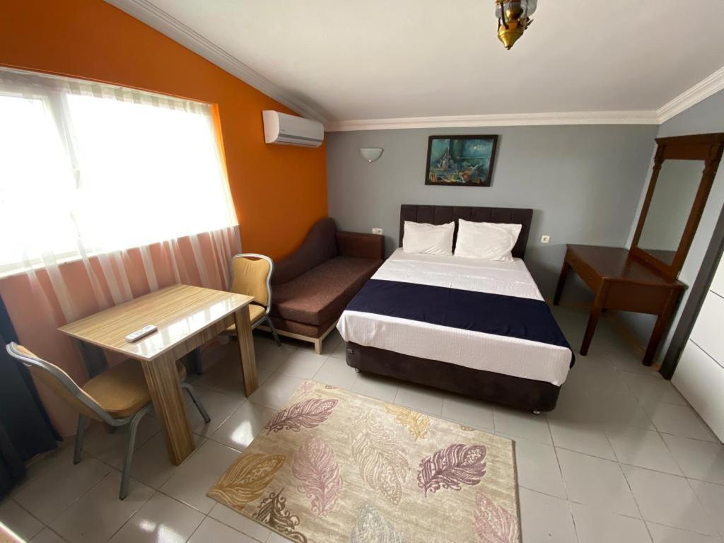 City House Hotel Antalya Bagian luar foto