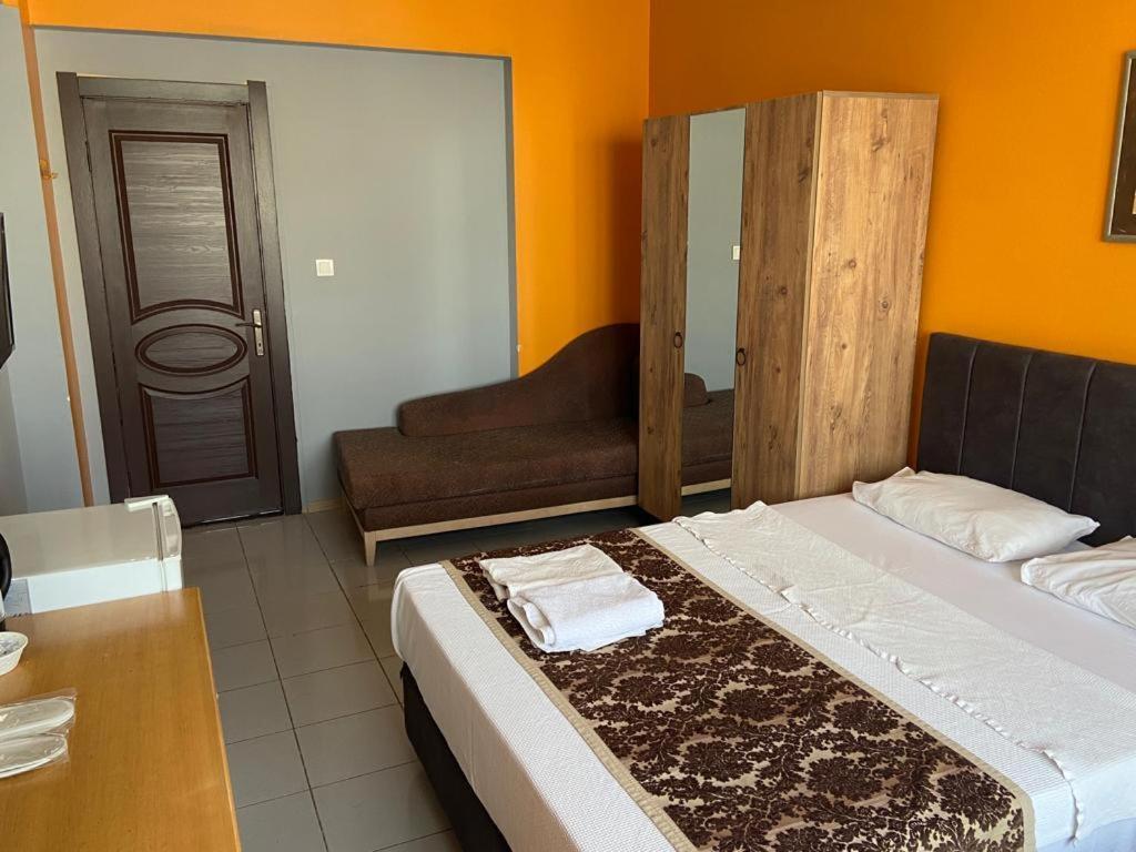 City House Hotel Antalya Bagian luar foto