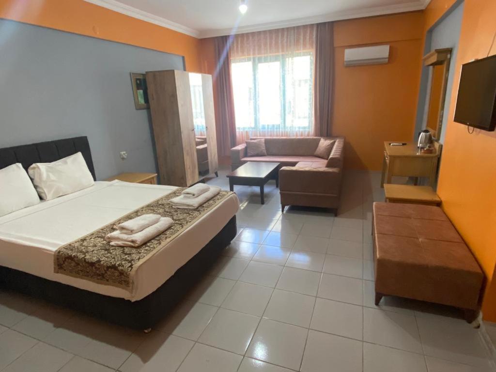 City House Hotel Antalya Bagian luar foto
